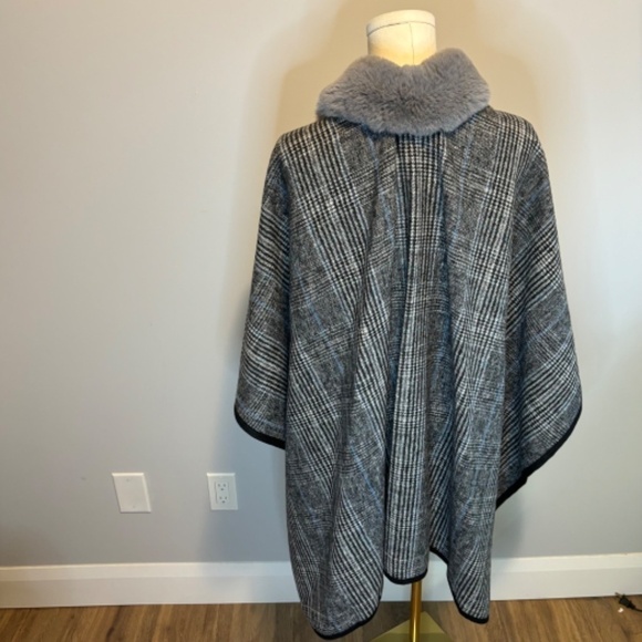 Model France Women's Vintage Fur Collared Plaid Cape NWT Circa 1986 O/S - Picture 8 of 8